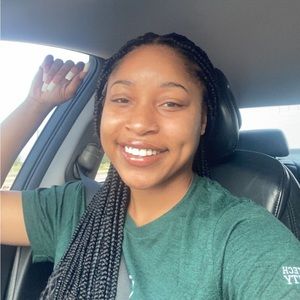 Meet your Posher, Lisa